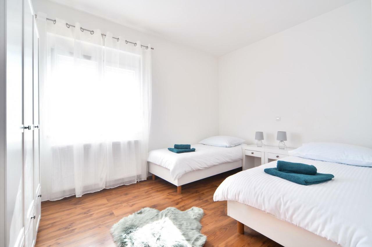 Apartman Space Ražanac 외부 사진